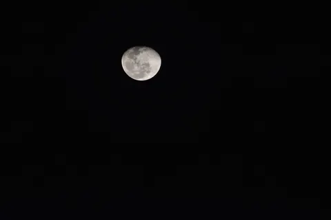 Full Moon 4K Wallpaper · space · 3840×2560