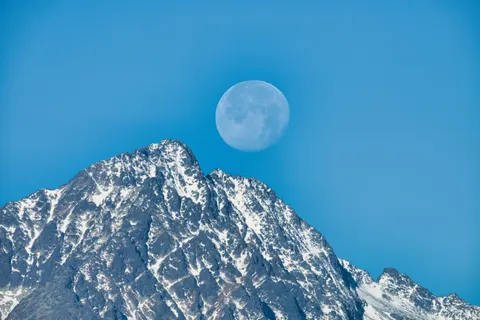 Hình nền Trăng tròn 4K · space · 3840×2560