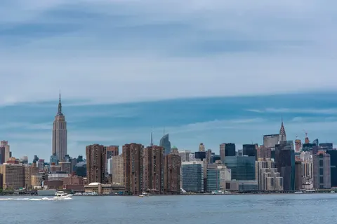纽约天际线 4K壁纸 · city · 3840×2563