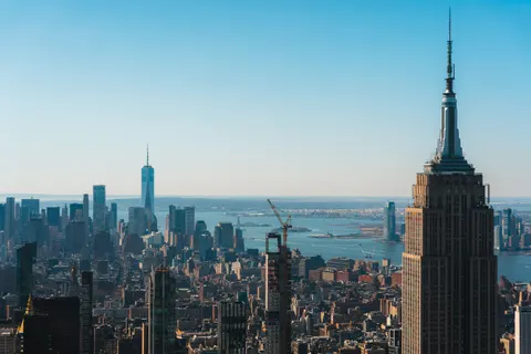 New York Silüeti 4K Duvar Kağıdı · city · 3840×2560