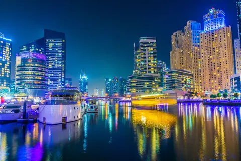 Dubai Skyline 4K Wallpaper · city · 3840×2560
