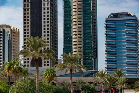 Dubai Silüeti 4K Duvar Kağıdı · city · 3840×2563