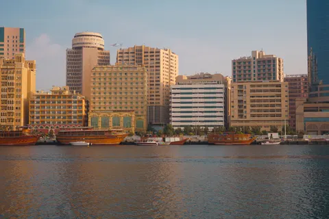 Dubai Skyline 4K Wallpaper · city · 3840×2560