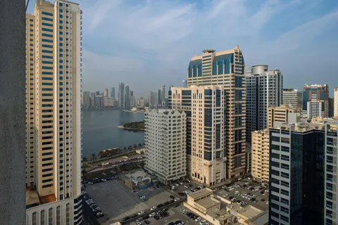 迪拜天际线 4K壁纸 · city · 3840×2560