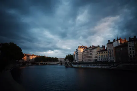 Paris bei Nacht 4K Hintergrundbild · city · 3840×2560