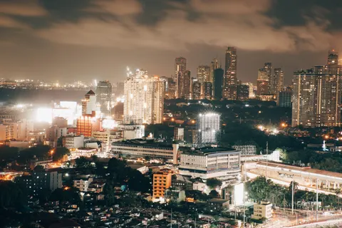 City Skyline at Night 4K Wallpaper · city · 3840×2560