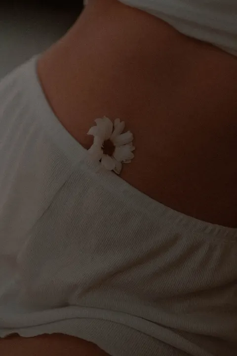White Blooms Phone Wallpaper · petals · 1440×2157