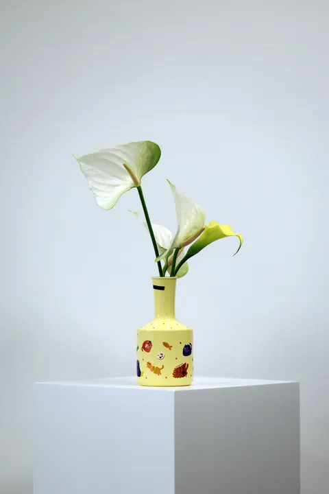White Blooms Phone Wallpaper · petals · 1440×2159