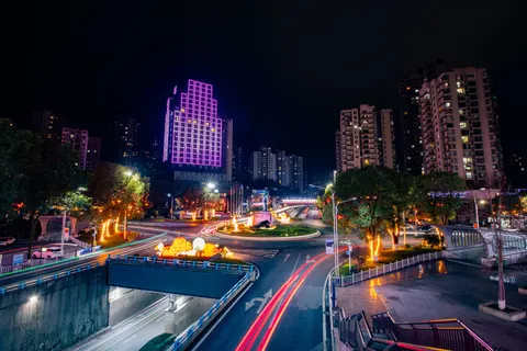 Wallpaper Shanghai di Malam Hari 4K · city · 3840×2560