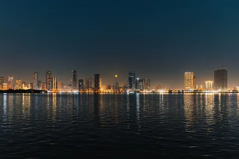 City Skyline at Night 4K Wallpaper · city · 3840×2560