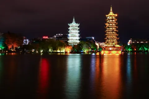 Sfondo Shanghai di notte 4K · city · 3840×2560