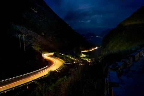 Sfondo Scie luminose 4K · city · 3840×2560