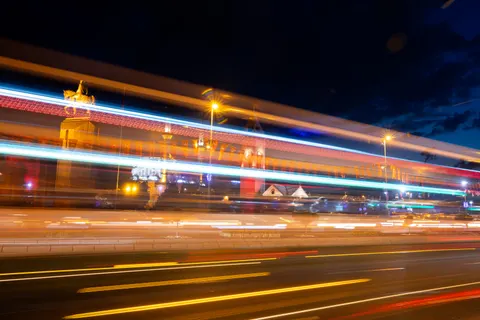 Light Trails 4K Wallpaper · city · 3840×2560