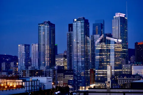 City Skyline at Night 4K Wallpaper · city · 3840×2560