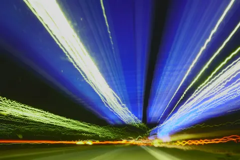 Sfondo Scie luminose 4K · city · 3840×2560
