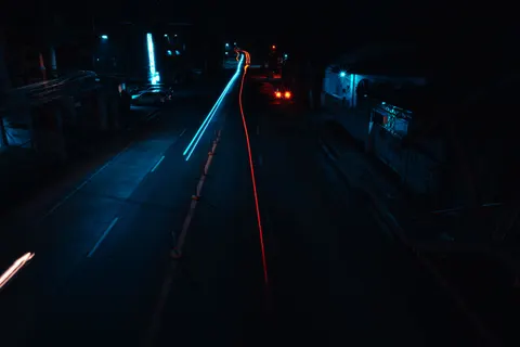 Sfondo Scie luminose 4K · city · 3840×2560