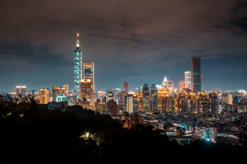 City Skyline at Night 4K Wallpaper · city · 3840×2561