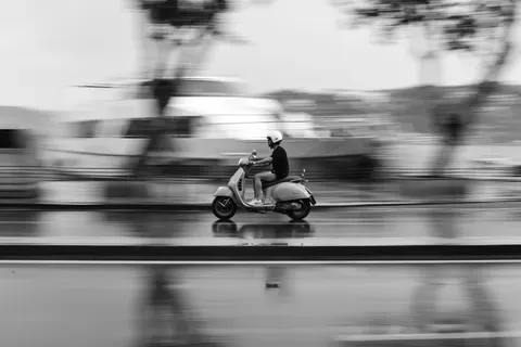 Rainy Street 4K Wallpaper · city · 3840×2560