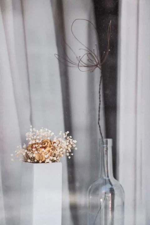 White Blooms Phone Wallpaper · petals · 1440×2160
