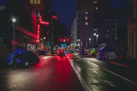 Rainy Street 4K Wallpaper · city · 3840×2555