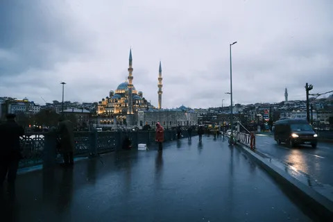 Tapeta Deszczowa ulica 4K · city · 3840×2560