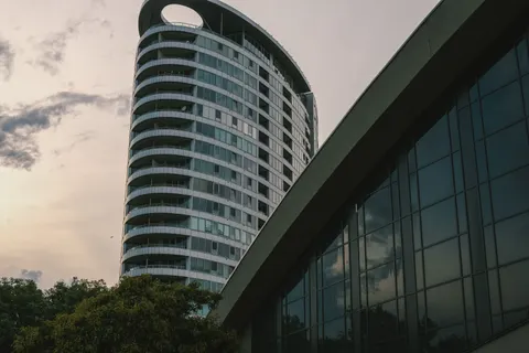 玻璃大廈 4K桌布 · architecture · 3840×2560