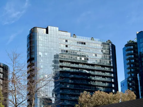 Sfondo Torre di vetro 4K · architecture · 3840×2880