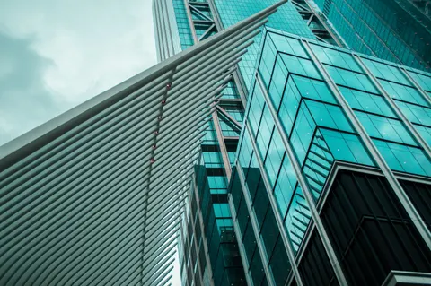 Wallpaper Menara Kaca 4K · architecture · 3840×2553