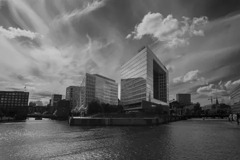 Glass Tower 4K Wallpaper · architecture · 3840×2560