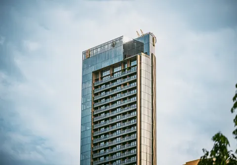 Hình nền Tòa tháp kính 4K · architecture · 3840×2690