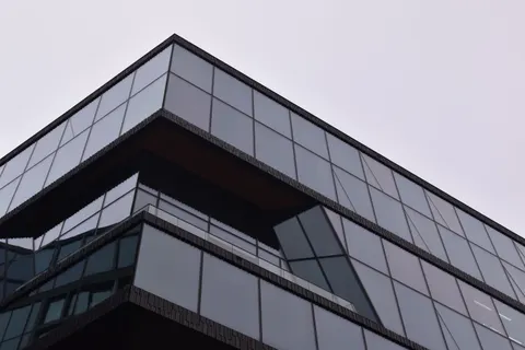 Sfondo Torre di vetro 4K · architecture · 3840×2560