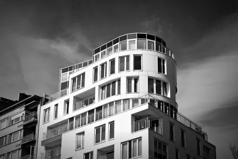 Glass Tower 4K Wallpaper · architecture · 3840×2563