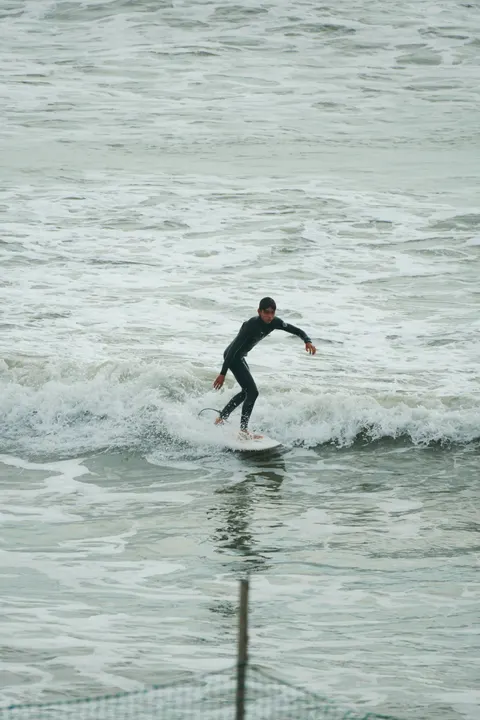 Surfing Phone Wallpaper · sport · 1440×2160