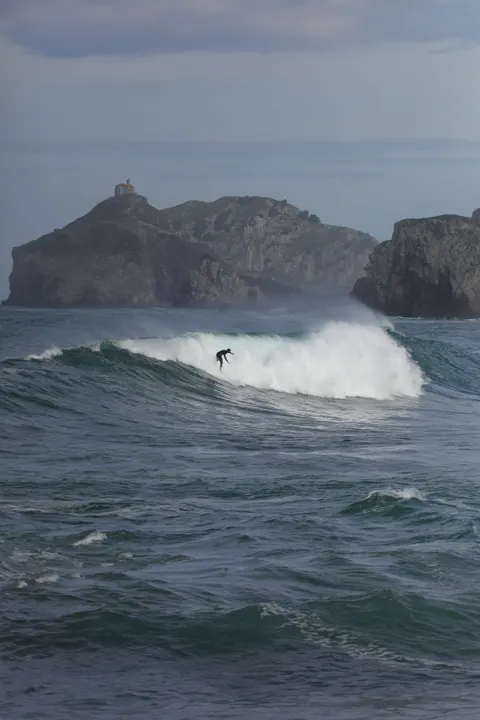 Surfing Phone Wallpaper · sport · 1440×2160