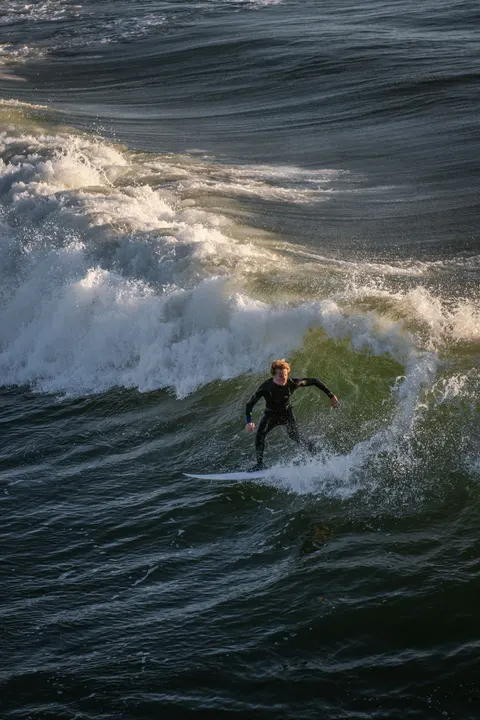 Surfing Phone Wallpaper · sport · 1440×2160