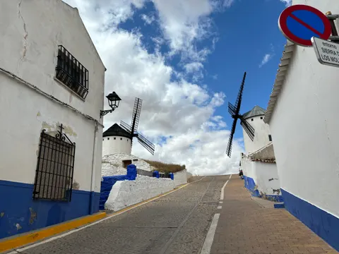 Fondo de pantalla Santorini 4K · architecture · 3840×2880