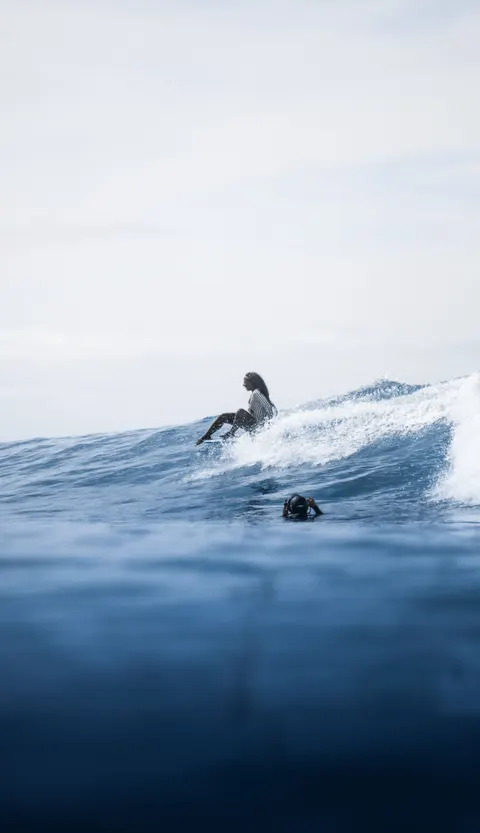 Surfing Phone Wallpaper · sport · 1440×2494