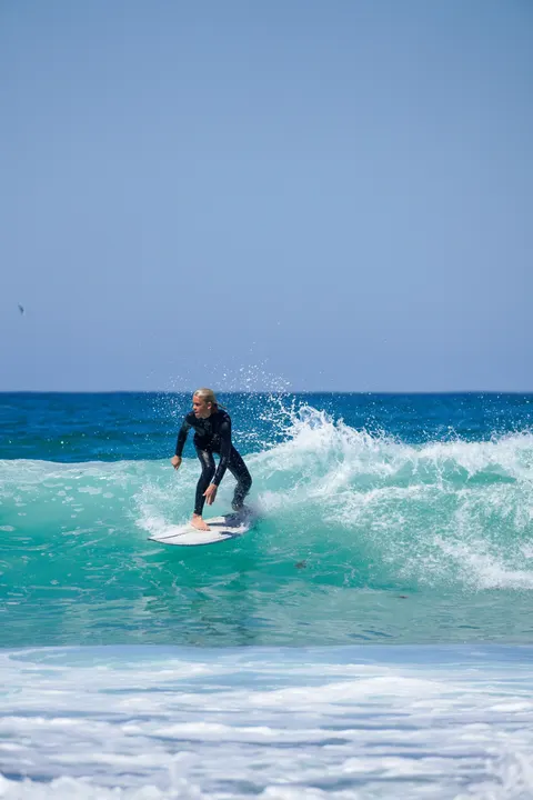 Surfing Phone Wallpaper · sport · 1440×2160
