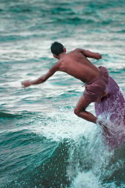 Surfing Phone Wallpaper · sport · 1440×2160