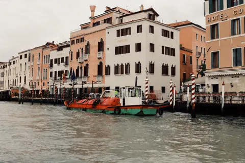 Fond d'écran Canal de Venise 4K · architecture · 3840×2560