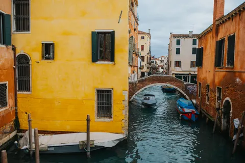 威尼斯運河 4K桌布 · architecture · 3840×2560
