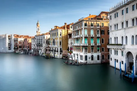 Fondo de pantalla Canal de Venecia 4K · architecture · 3840×2560