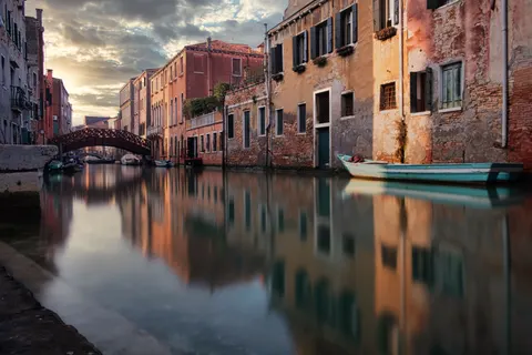 Venice Canal 4K Wallpaper · architecture · 3840×2560