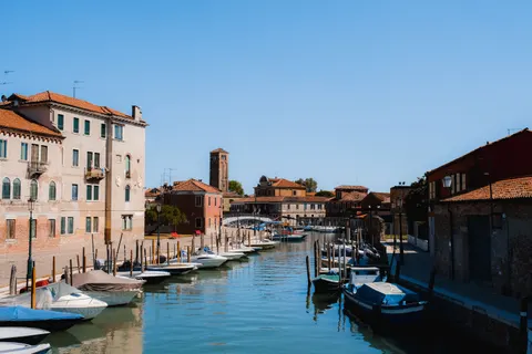 Venice Canal 4K Wallpaper · architecture · 3840×2560