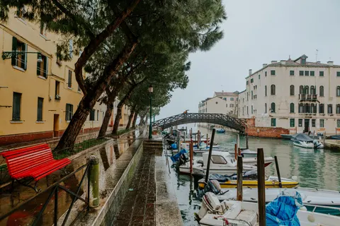 威尼斯運河 4K桌布 · architecture · 3840×2560