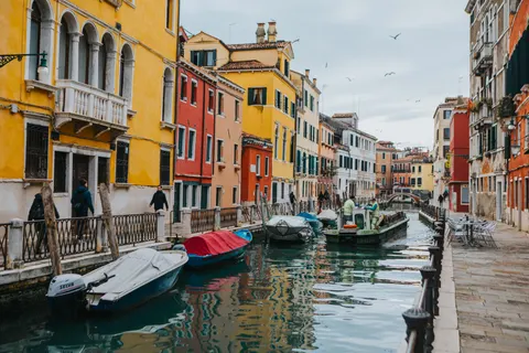 威尼斯運河 4K桌布 · architecture · 3840×2560