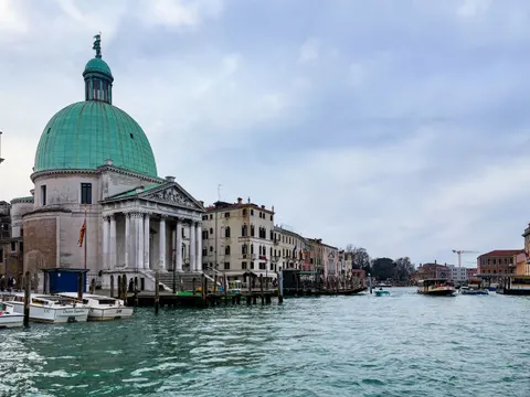 威尼斯运河 4K壁纸 · architecture · 3840×2880