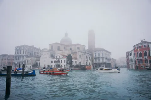 威尼斯運河 4K桌布 · architecture · 3840×2560