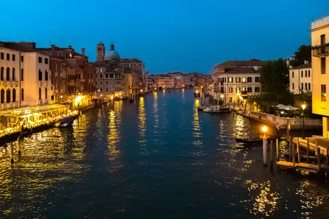Venice Canal 4K Wallpaper · architecture · 3840×2560