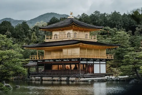 والپیپر پاگودای ژاپنی با کیفیت 4K · architecture · 3840×2563